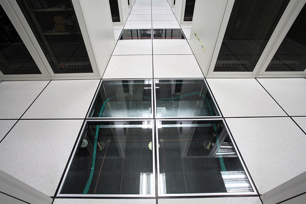 hpl-technical-raised-floor-1